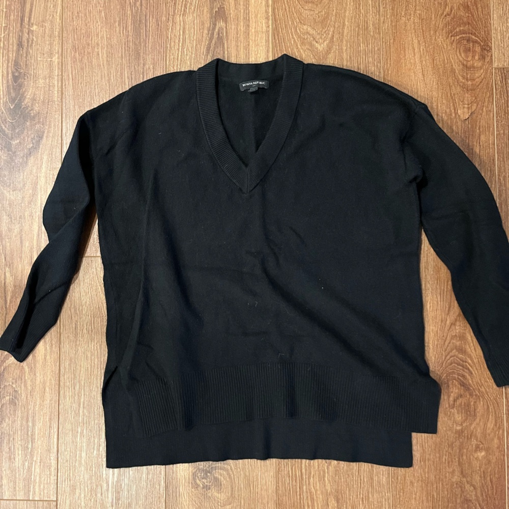 Banana Republic black V Neck Tunic Sweater